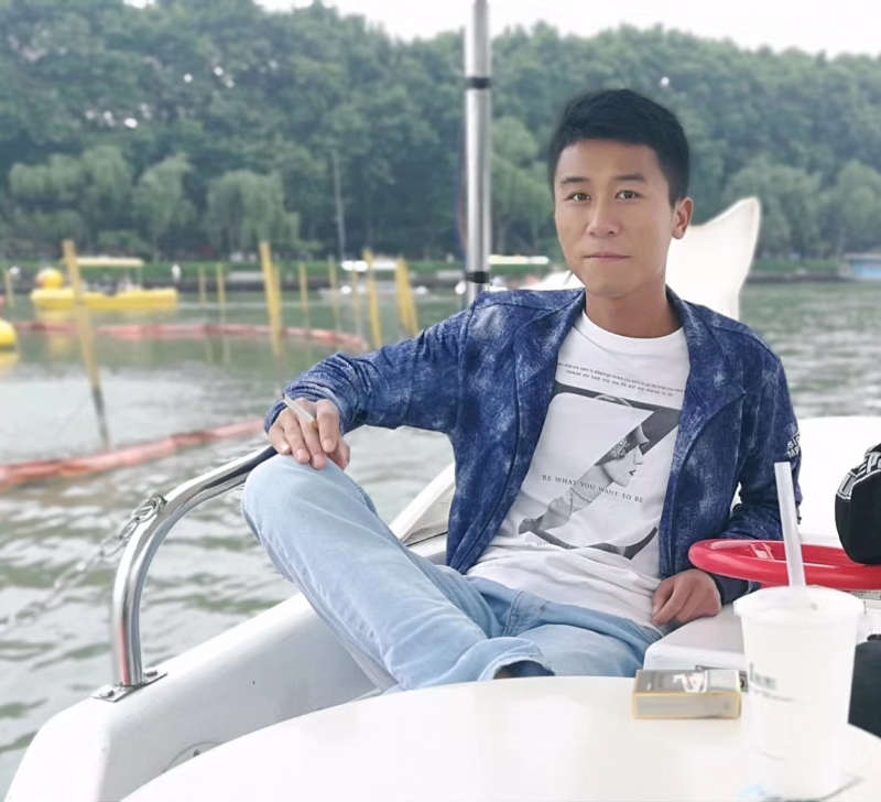 小熊微品的第一张照片--百色相亲服务中心