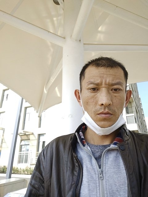 孤狼的第一张照片--百色相亲服务中心