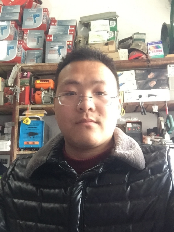 鼎福的第一张照片--百色相亲服务中心