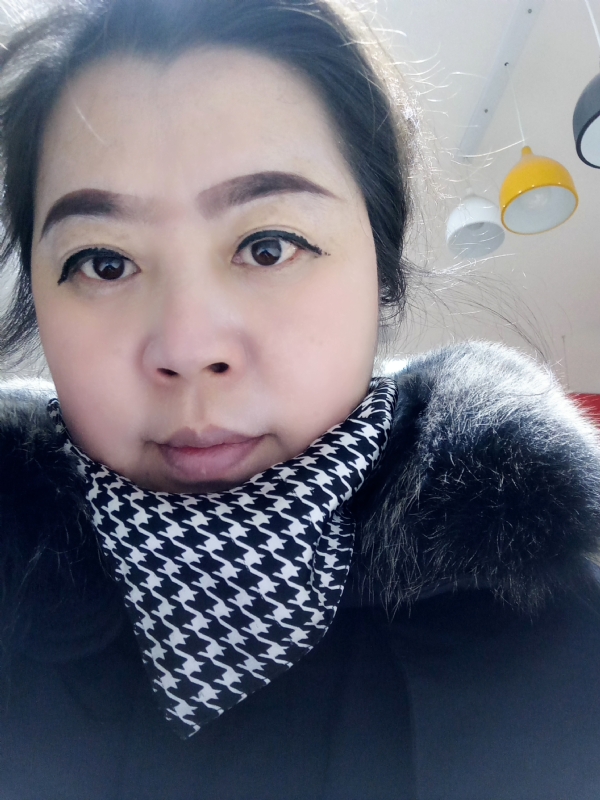 余猪猪的第一张照片--百色相亲服务中心