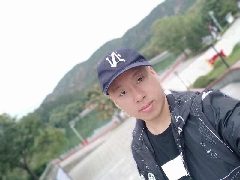 阳光的第一张照片--百色相亲服务中心