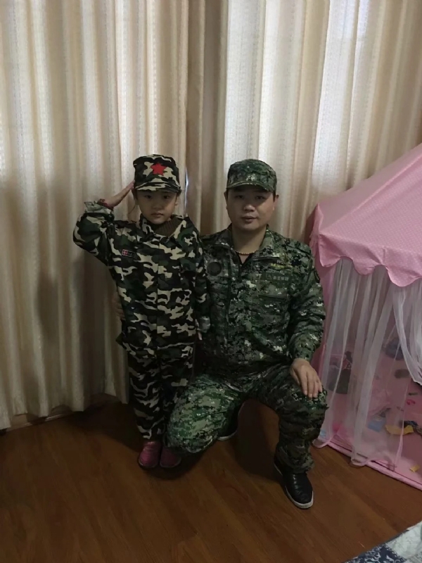 俗人的第一张照片--百色相亲服务中心