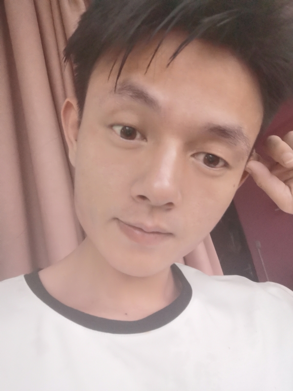 一一得一的第一张照片--百色相亲服务中心