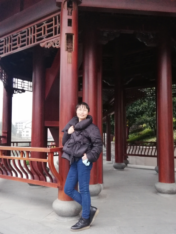 篱落的第一张照片--百色相亲服务中心