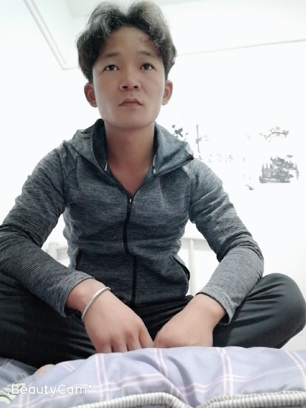 东浩学长的第一张照片--百色相亲服务中心