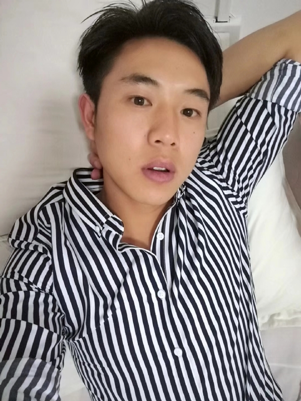 小雷的第二张照片--百色相亲服务中心