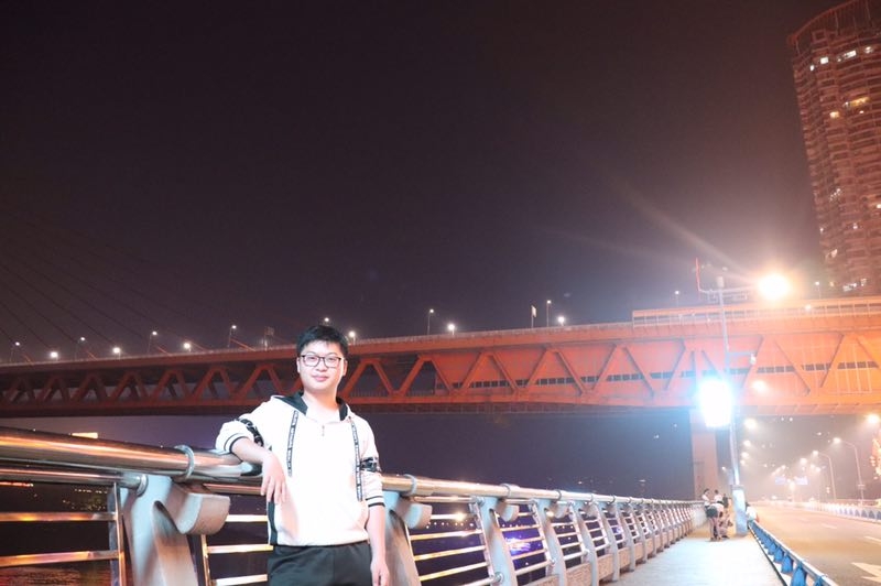 乀漓洛的第二张照片--百色相亲服务中心