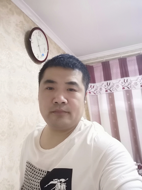 爱你的眼睛的第一张照片--百色相亲服务中心