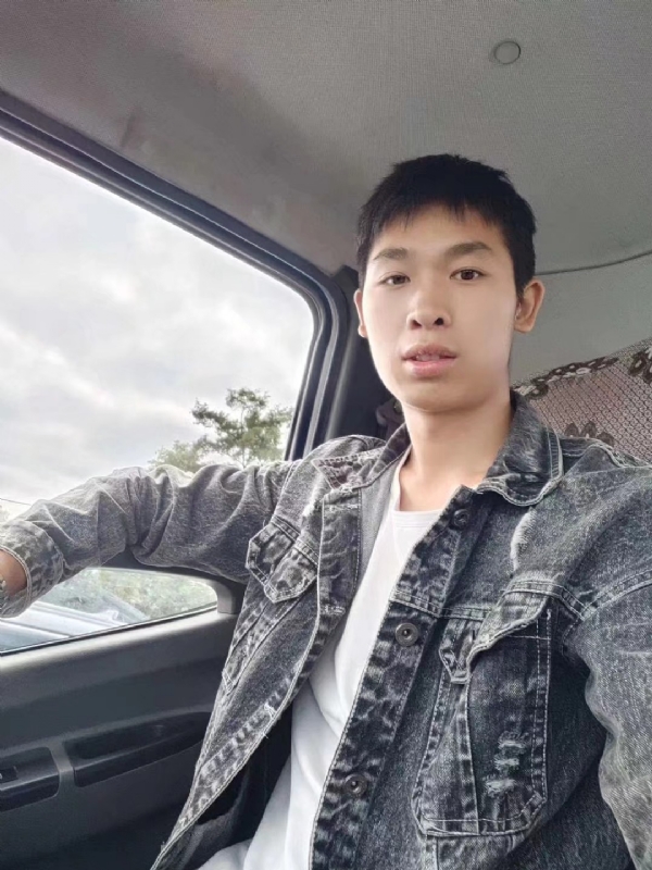 康康的第一张照片--百色相亲服务中心