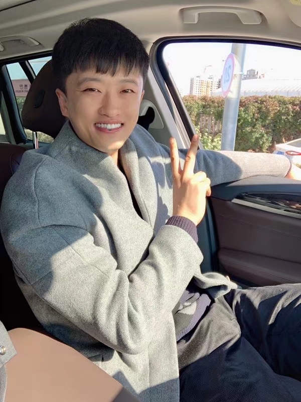 炫甫的第一张照片--百色相亲服务中心