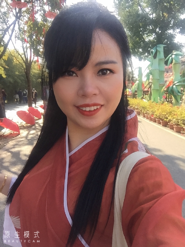 妮妮的第一张照片--百色相亲服务中心