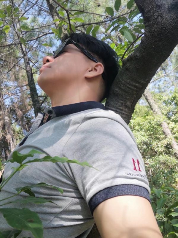 新丁的第一张照片--百色相亲服务中心