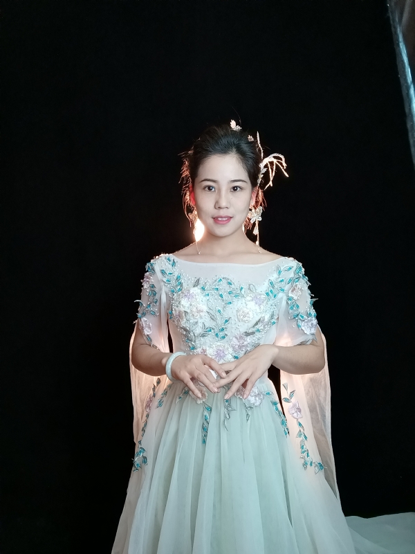 橙子的第二张照片--百色相亲服务中心