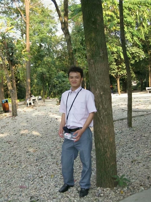 雨浓的第二张照片--百色相亲服务中心