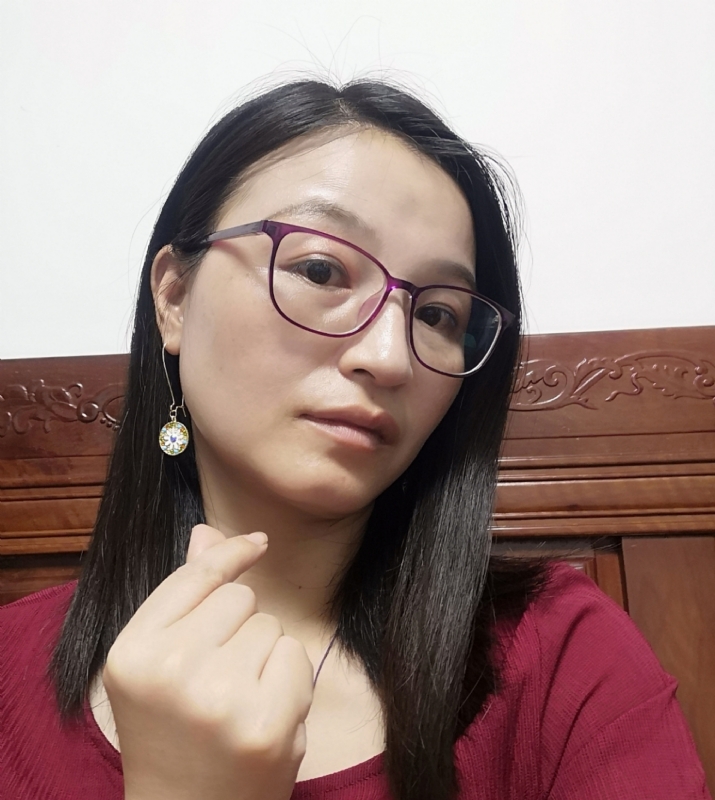 妹叮的第一张照片--百色相亲服务中心