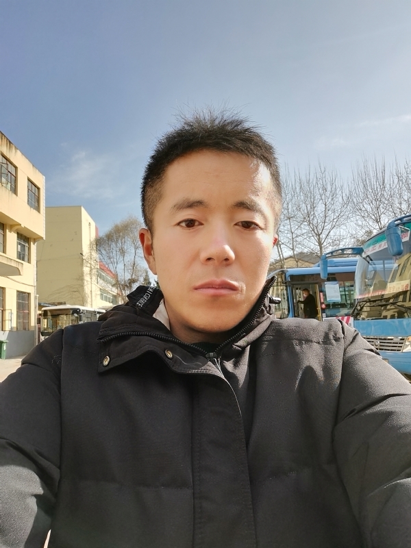 孤独的云的第三张照片--百色相亲服务中心