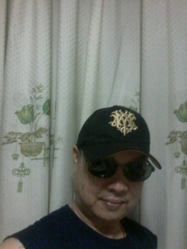 时尚厨男的第一张照片--百色相亲服务中心