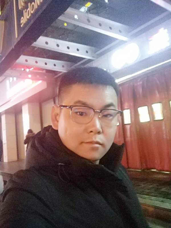 杜跃龙的第二张照片--百色相亲服务中心