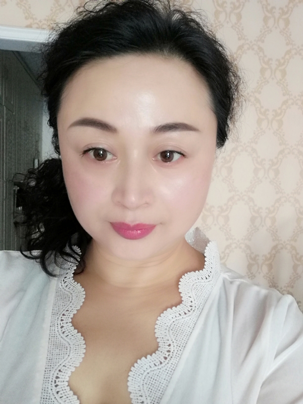 花谢花飞的第一张照片--百色相亲服务中心