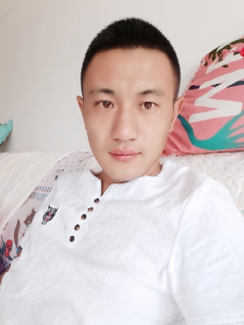 海阔天空的第一张照片--百色相亲服务中心