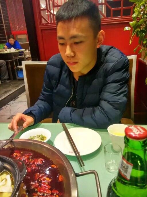 圈圈的第一张照片--百色相亲服务中心