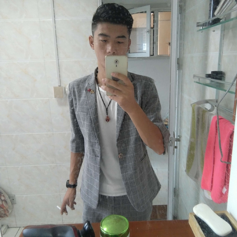 会淹死的鱼的第一张照片--百色相亲服务中心