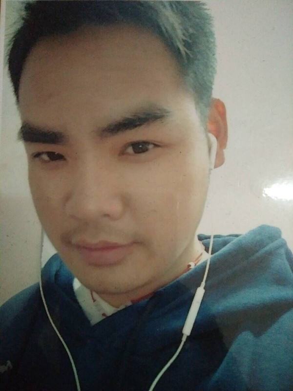 渴望爱的第一张照片--百色相亲服务中心