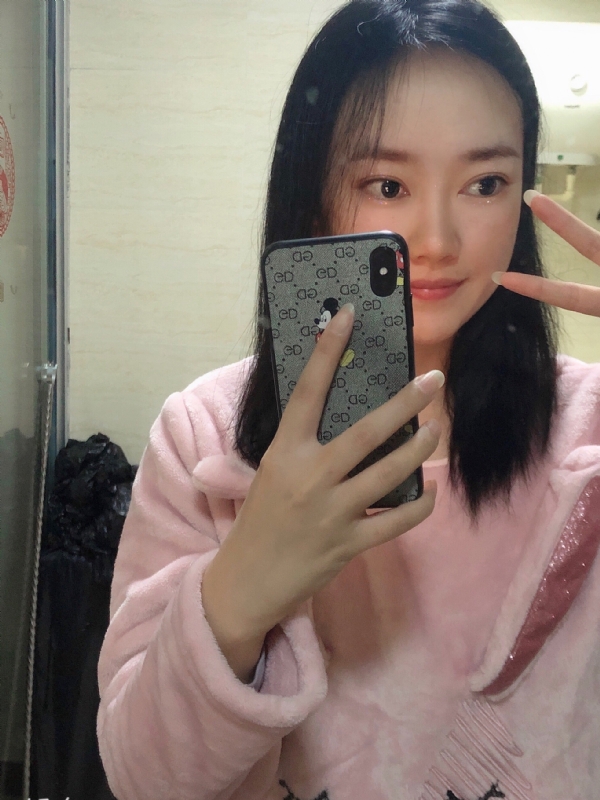 叶落知秋的第一张照片--百色相亲服务中心