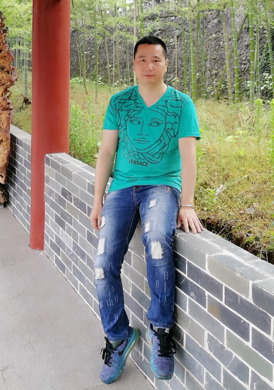 缘分不易的第一张照片--百色相亲服务中心