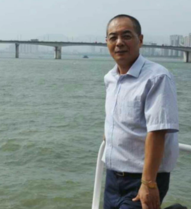 辛民的第二张照片--百色相亲服务中心