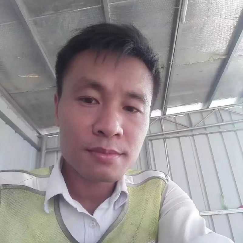 小马哥的第一张照片--百色相亲服务中心