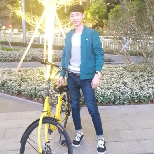 李伟的第一张照片--百色相亲服务中心