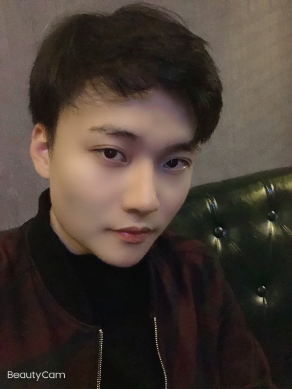 飞鸟和蝉的第一张照片--百色相亲服务中心