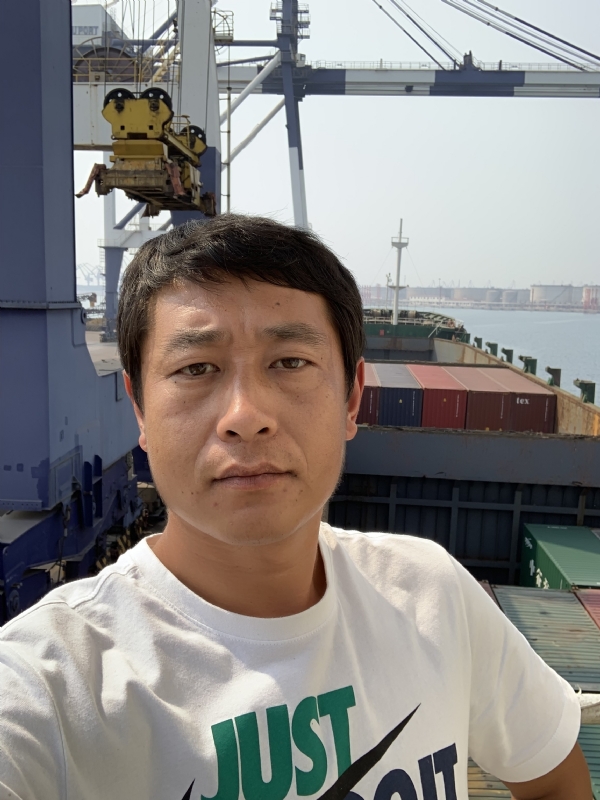 山野娴人的第一张照片--百色相亲服务中心