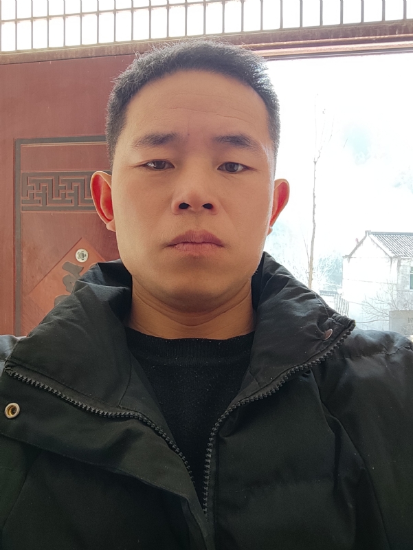 勇敢的成长的第一张照片--百色相亲服务中心