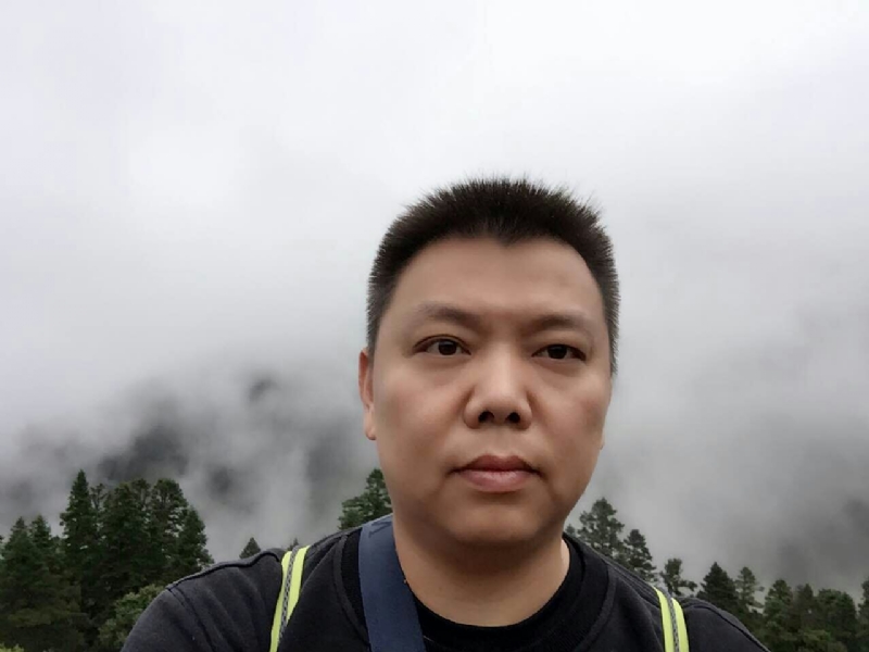 俊哥的第一张照片--百色相亲服务中心