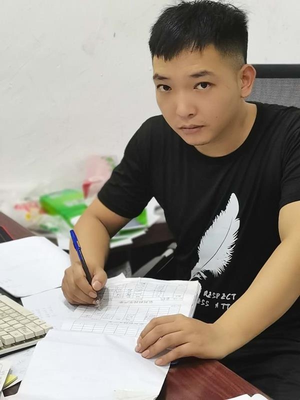 寻找另一伴的第一张照片--百色相亲服务中心