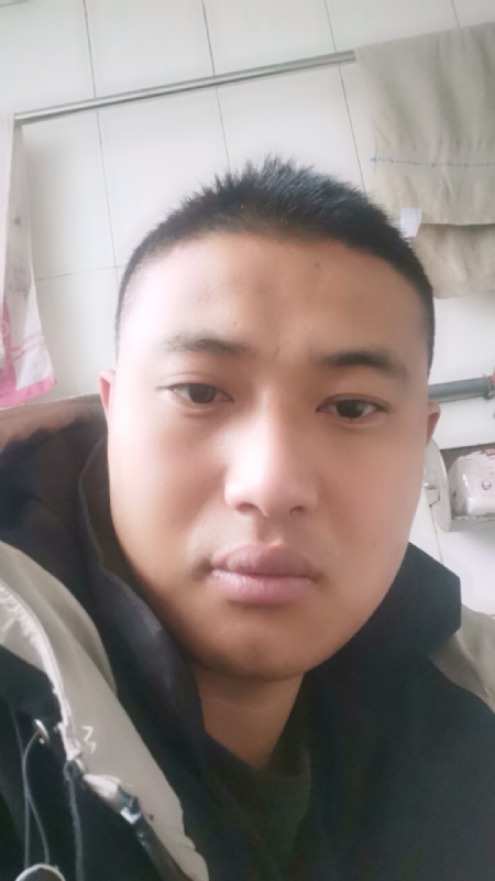 烟花再美不过瞬间的第一张照片--百色相亲服务中心