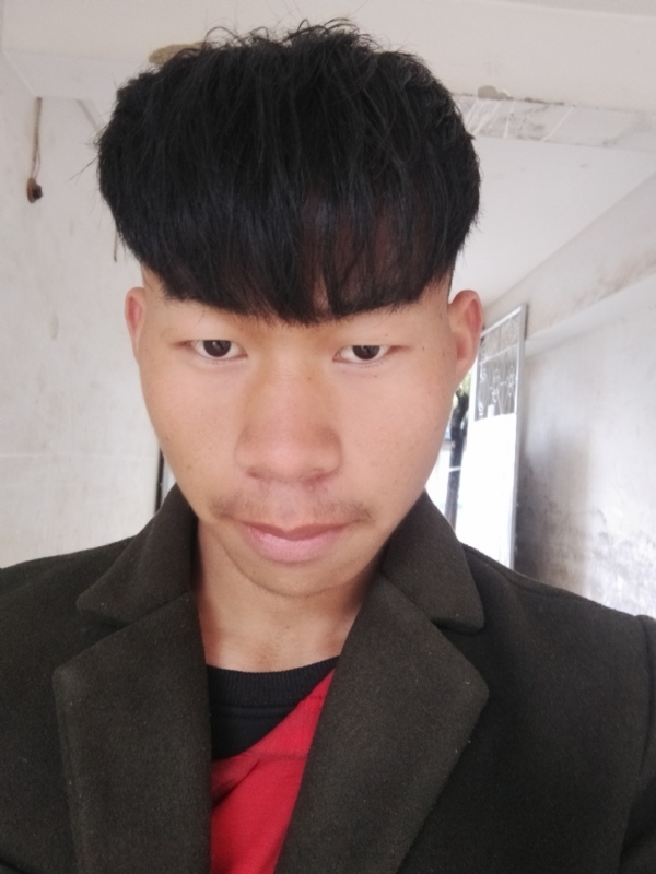 少年不在少的第二张照片--百色相亲服务中心