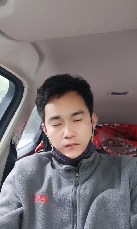 冷锋的第一张照片--百色相亲服务中心