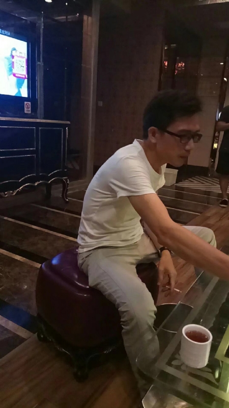 期待缘分的第一张照片--百色相亲服务中心