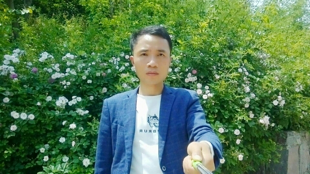 一生何求的第一张照片--百色相亲服务中心