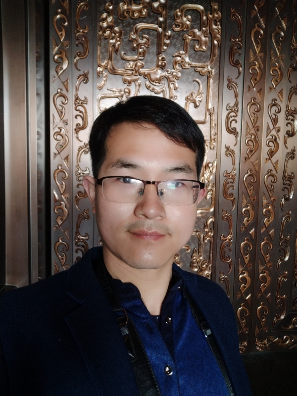 鹏鸟的第一张照片--百色相亲服务中心