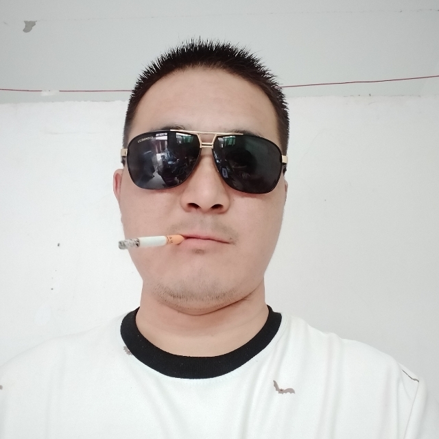 白伟伟的第一张照片--百色相亲服务中心