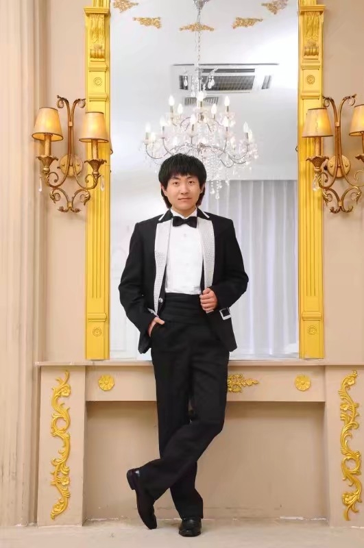 那家伙的第一张照片--百色相亲服务中心