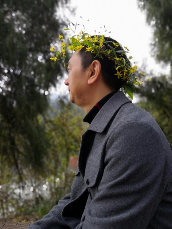 小白杨的第一张照片--百色相亲服务中心