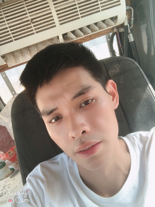 小董的第一张照片--百色相亲服务中心