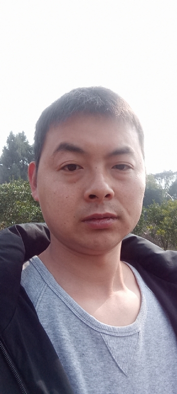 亲亲抱抱我爱你的第一张照片--百色相亲服务中心