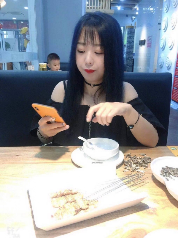 程程的第一张照片--百色相亲服务中心