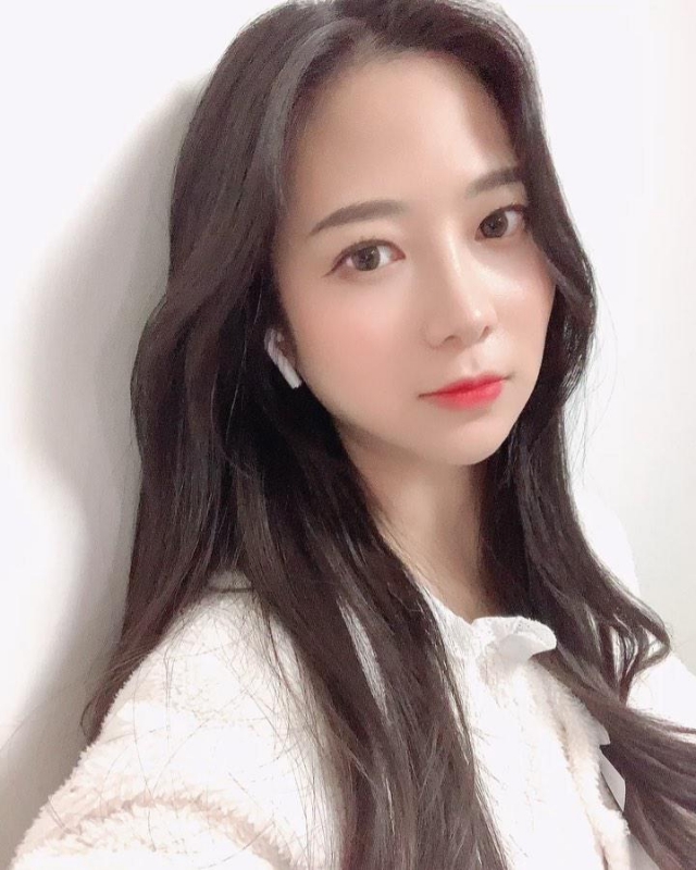 夢怡..的第一张照片--百色相亲服务中心